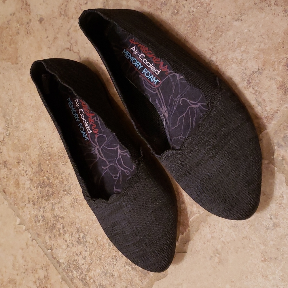 Sketchers Stretch Fit Shoes Size 6
